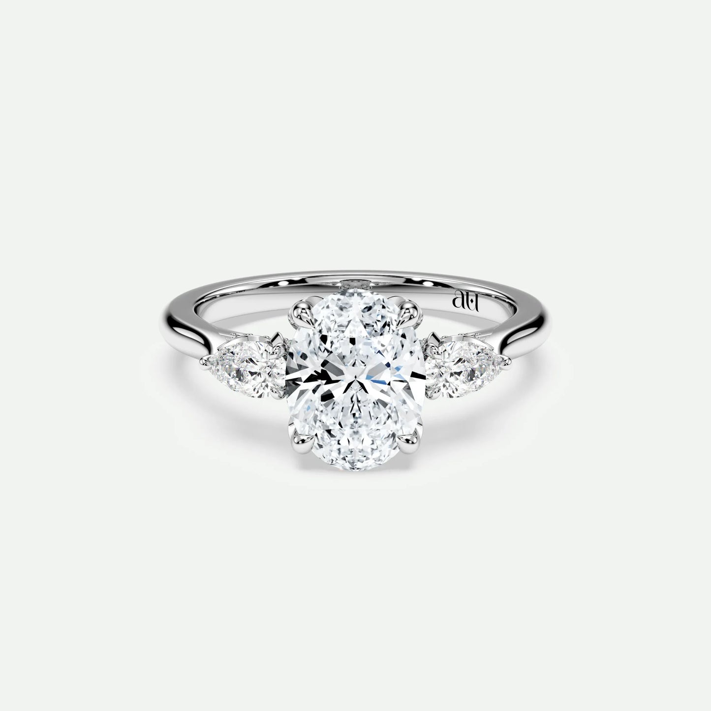 Oval - Silver (White Gold)