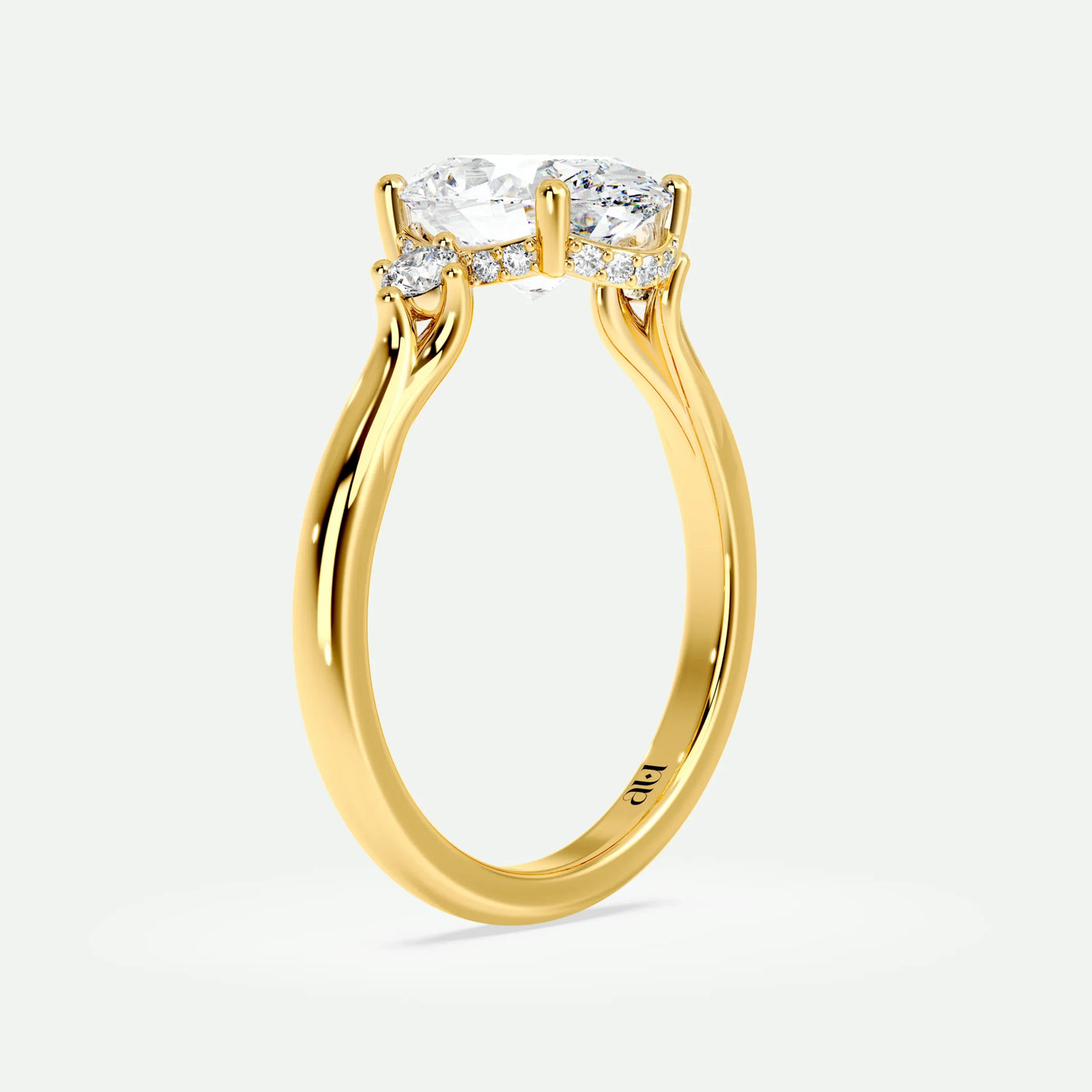 Oval - Silver (Yellow Gold)