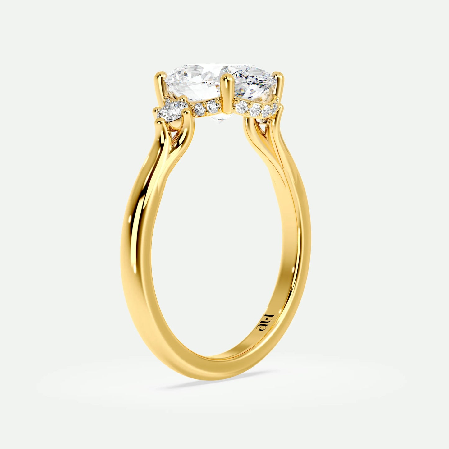 Oval - Silver (Yellow Gold)