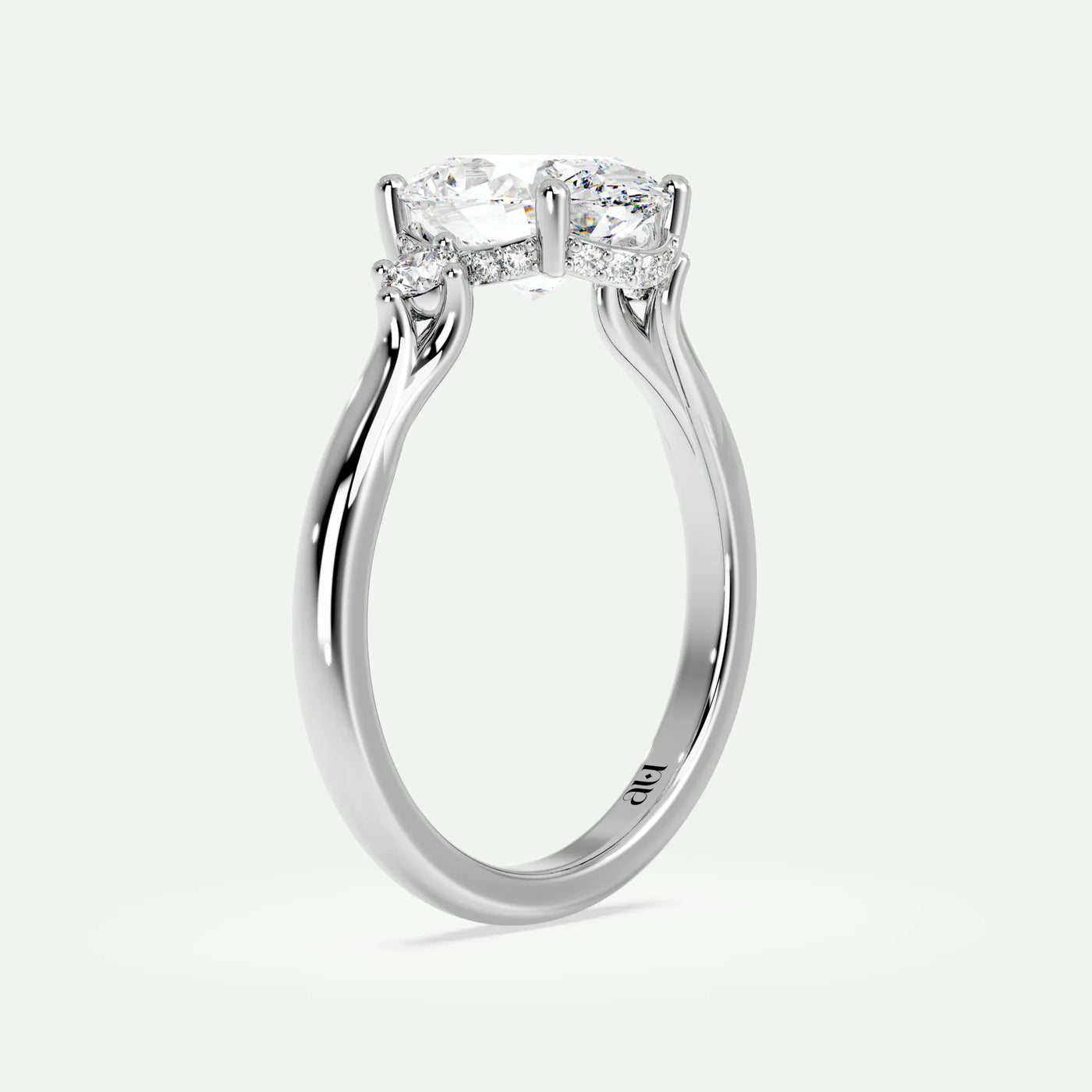 Oval - Silver (White Gold)