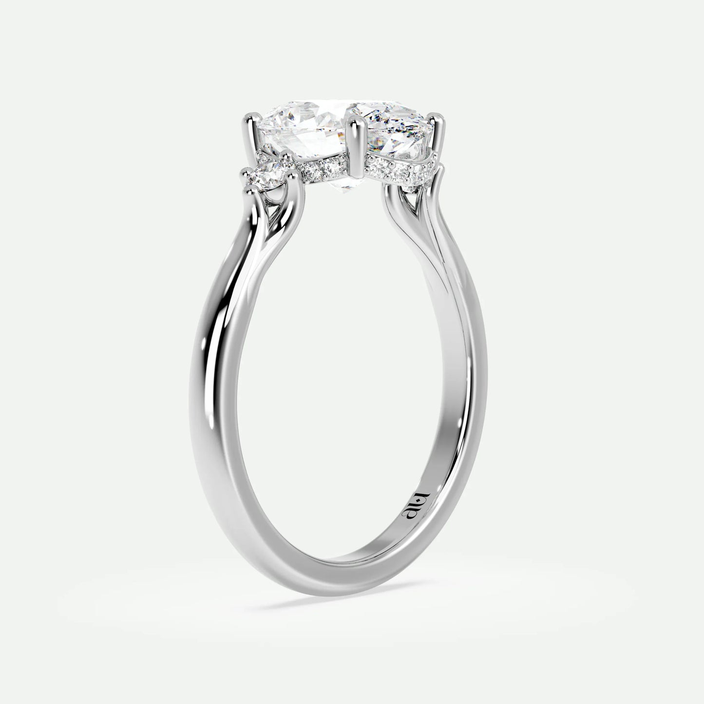 Oval - Silver (White Gold)